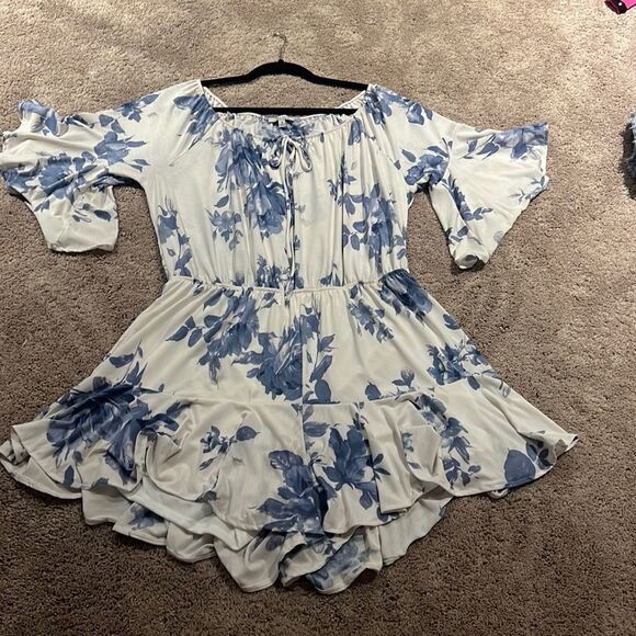 White Birch Romper size Small NWOT - Picture 2 of 3